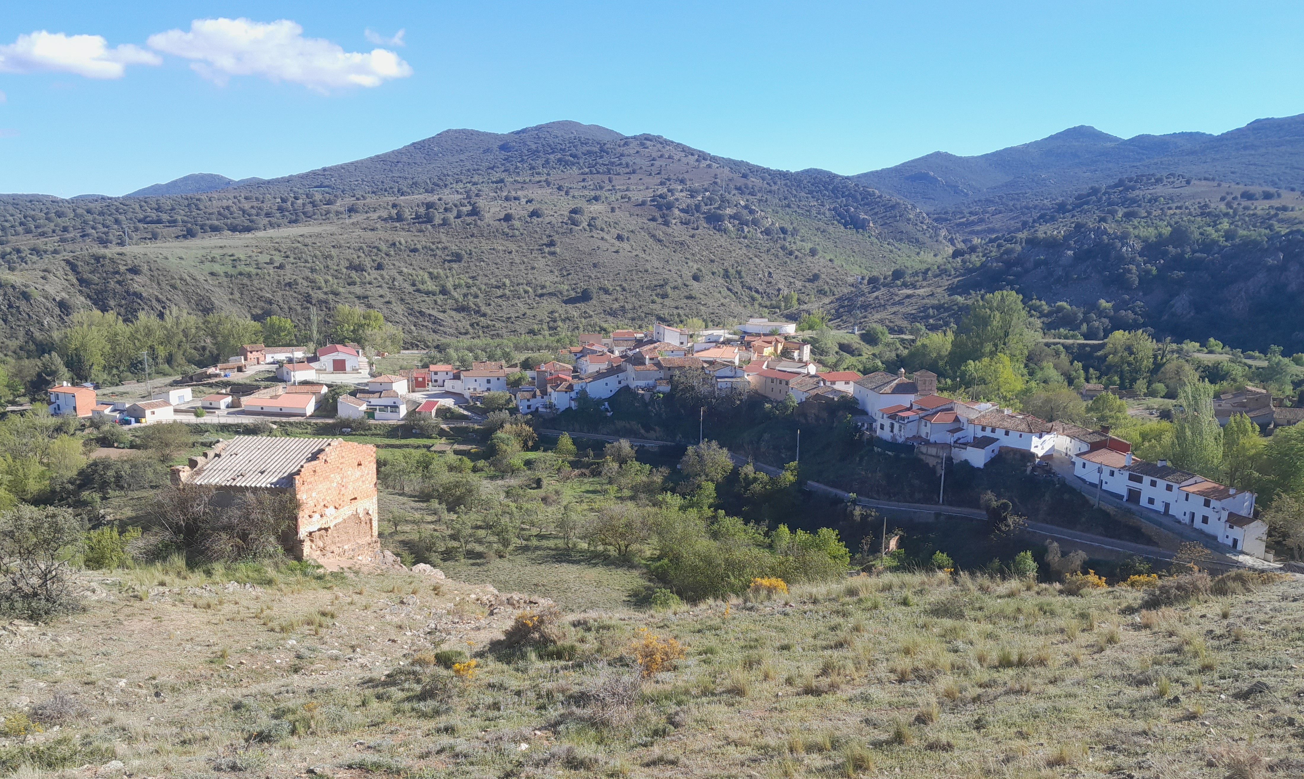 Vista del palomar, custodiando Cerveruela.